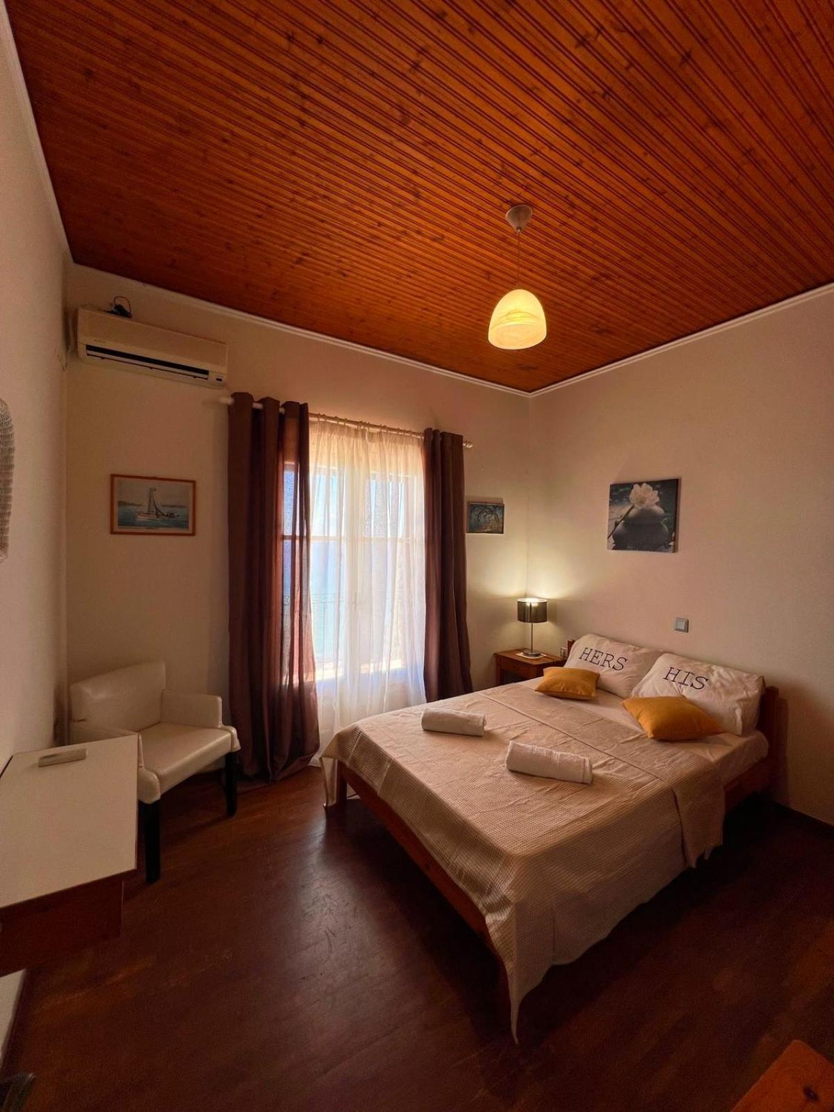 Stefanos Apartments By Sv Alians Agios Gordios  Exterior photo