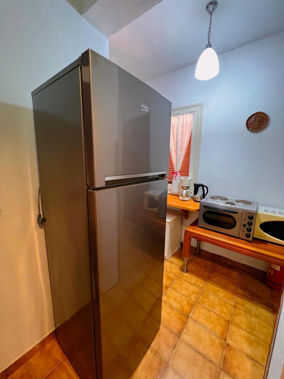 Stefanos Apartments By Sv Alians Agios Gordios  Exterior photo