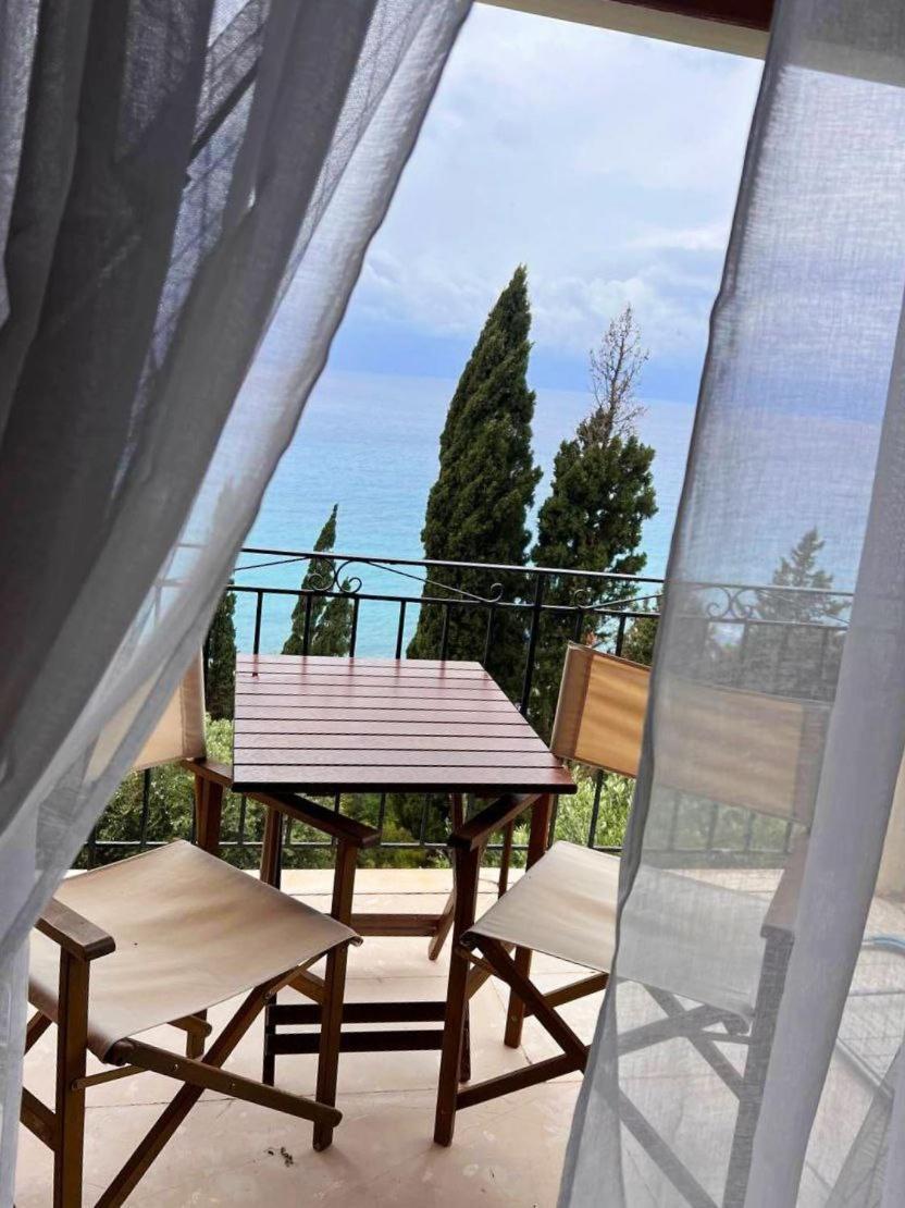 Stefanos Apartments By Sv Alians Agios Gordios  Exterior photo